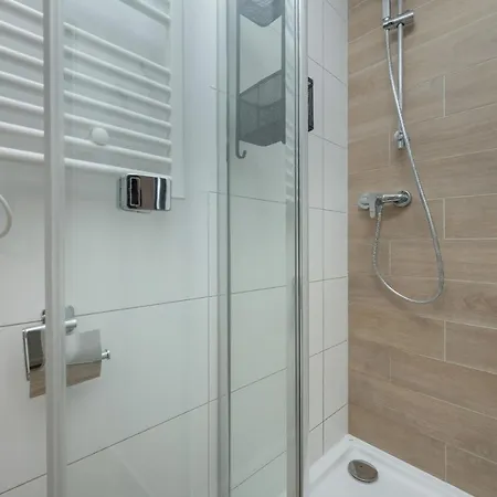 Trendy With Office Near Main Station By Renters * Wrocław