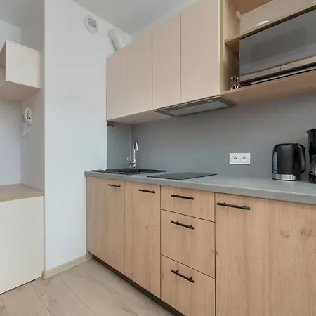 Trendy With Office Near Main Station By Renters Apartamento *