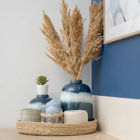 Trendy With Office Near Main Station By Renters *