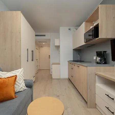 דירה Trendy With Office Near Main Station By Renters ורוצלב