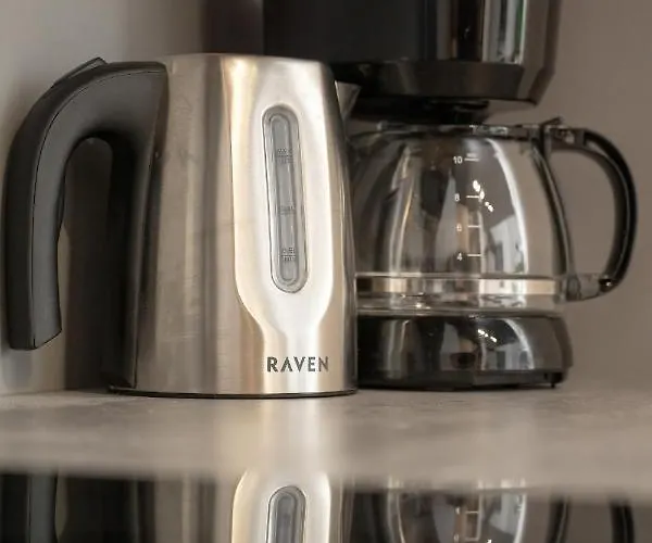 Trendy With Office Near Main Station By Renters Appartement