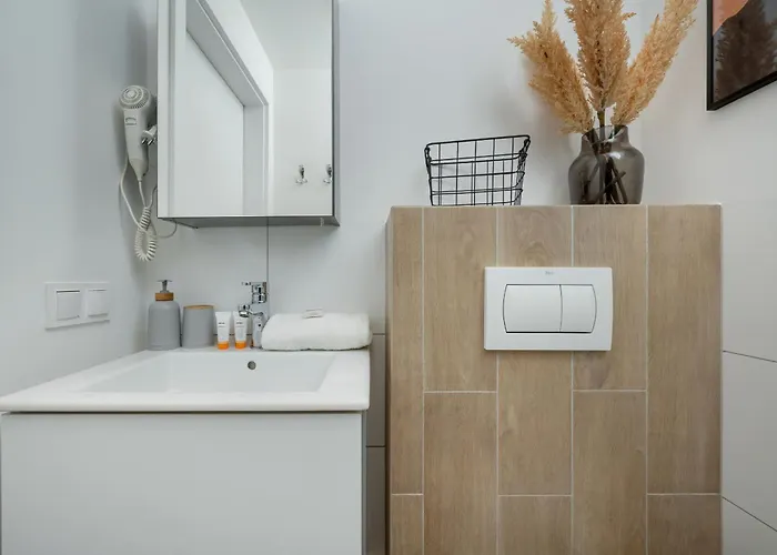 Trendy With Office Near Main Station By Renters * Wrocław